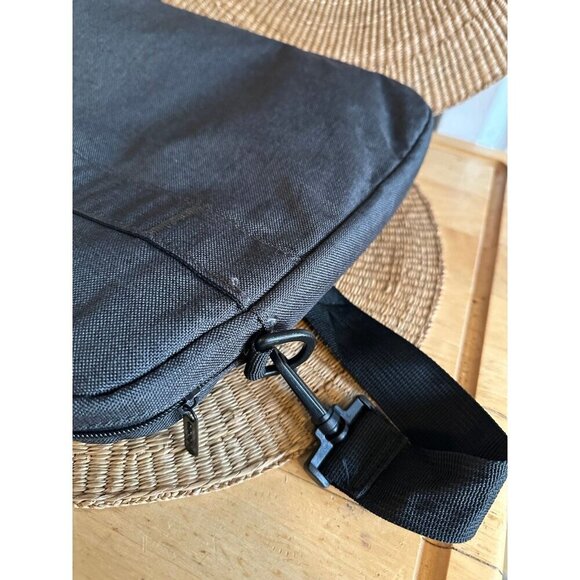 Lenovo 15.6” Laptop Cover carrying bag - Picture 9 of 11